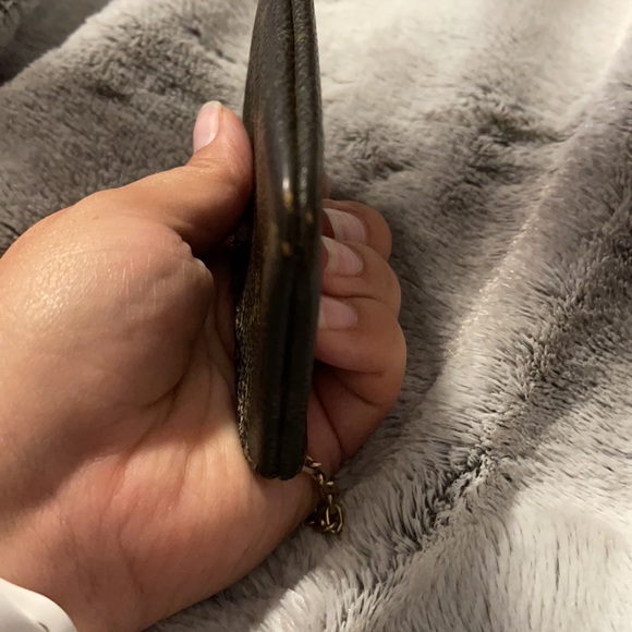 Authentic Louis Vuitton Monogram key pouch - Picture 8 of 11